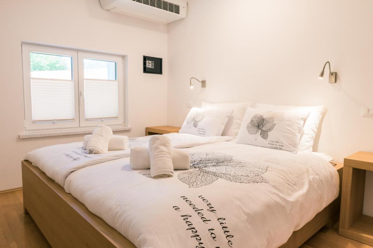 Apartma Tale Kobarid Esterno foto